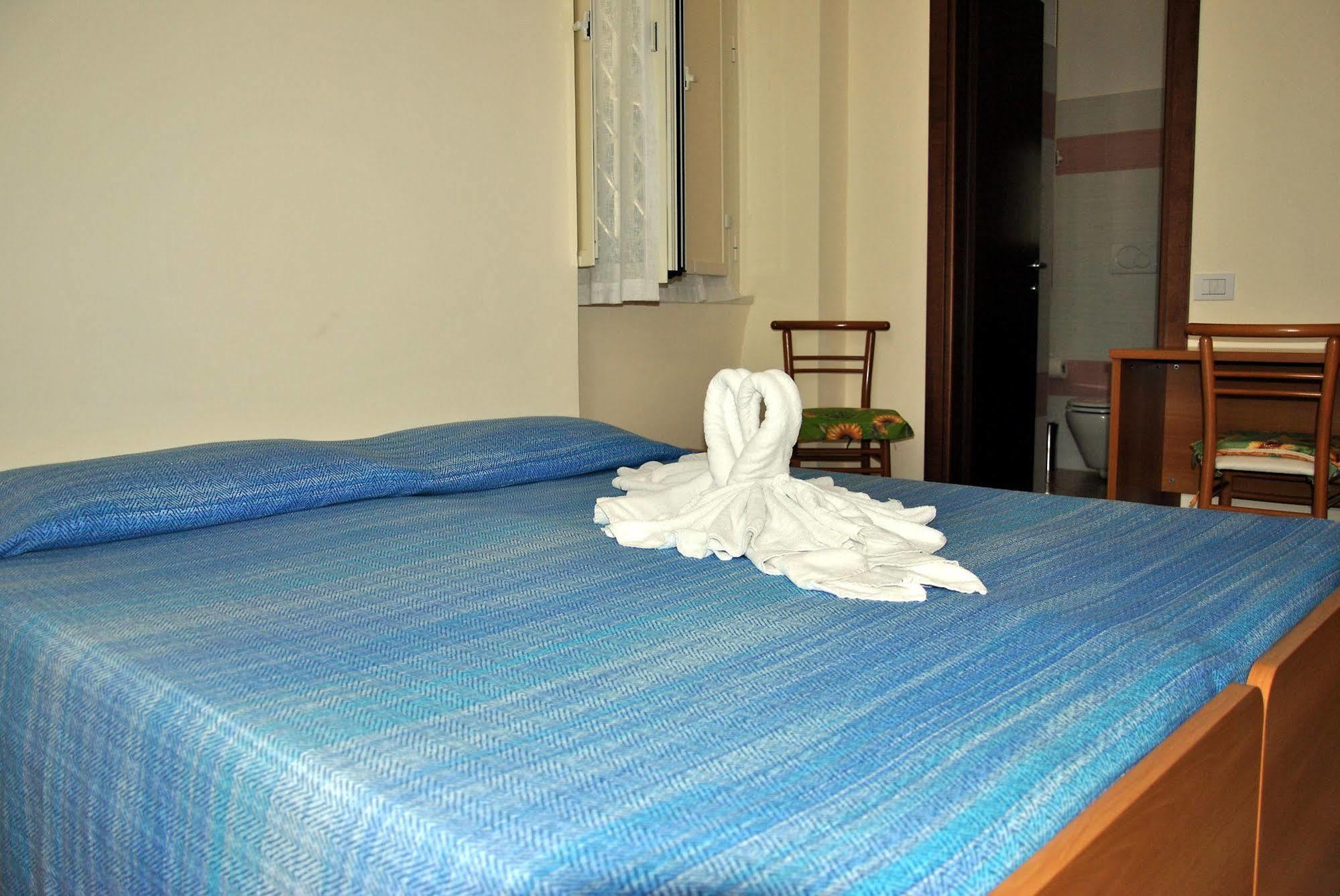 Pensión Casa Per Ferie Beato Rosaz Roma